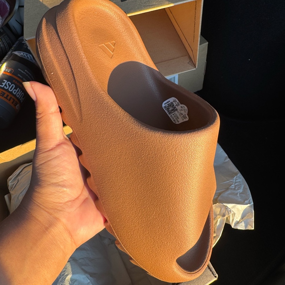 Adidas YZY Slide in Tan